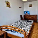 Niebieski Meander Pokoje Blisko Metra